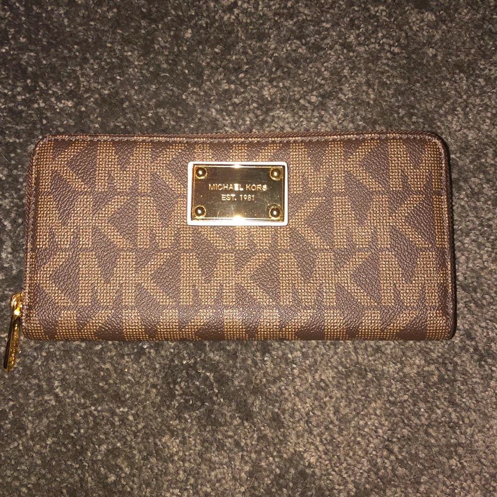 Michael Kors wallet